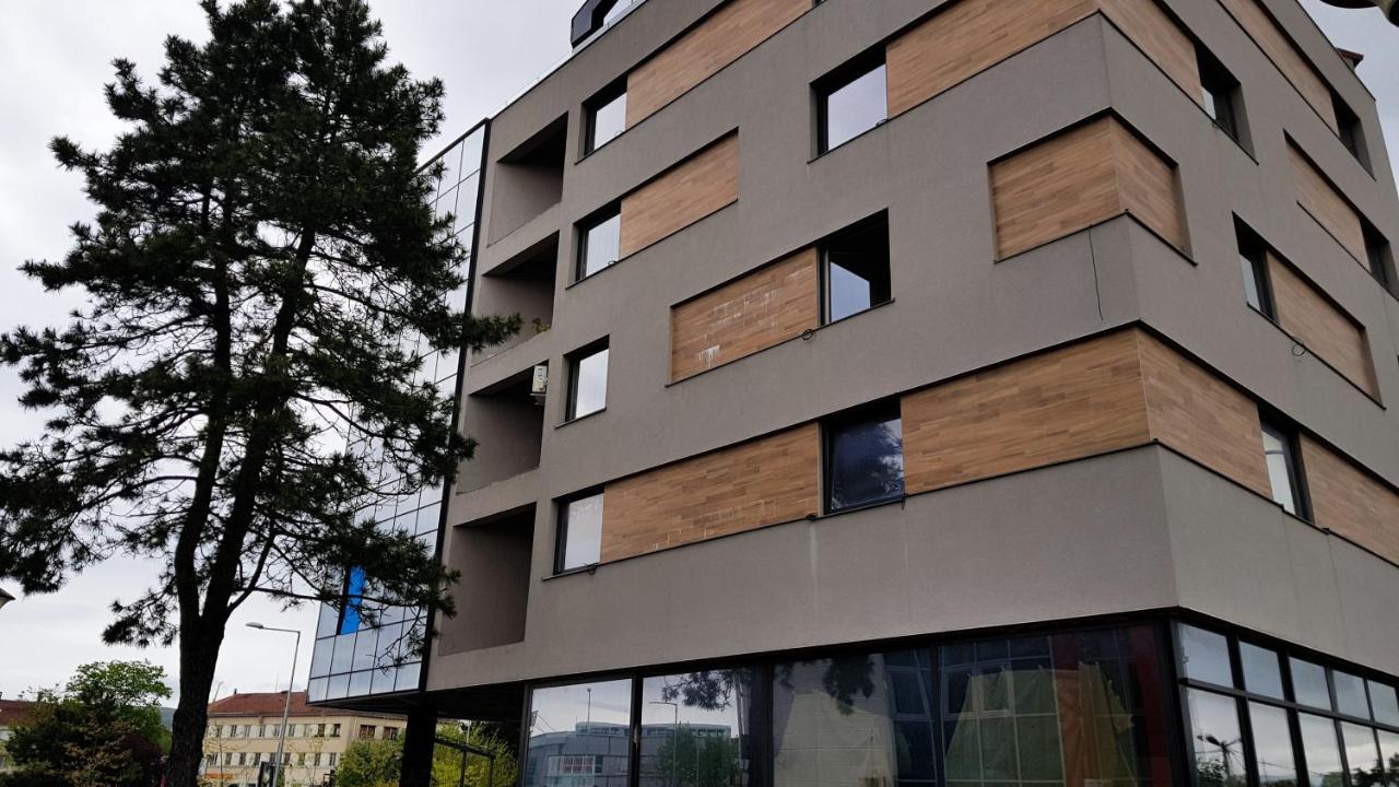 Victory Apartment Nikšić Esterno foto